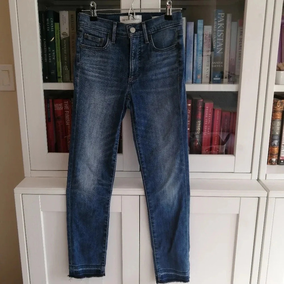 Aritzia Denim Forum Nico Mid Rise Skinny Crop Jeans in Medium Lagoon 24 - Picture 3 of 16